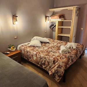 Kamer met een King Size Bed